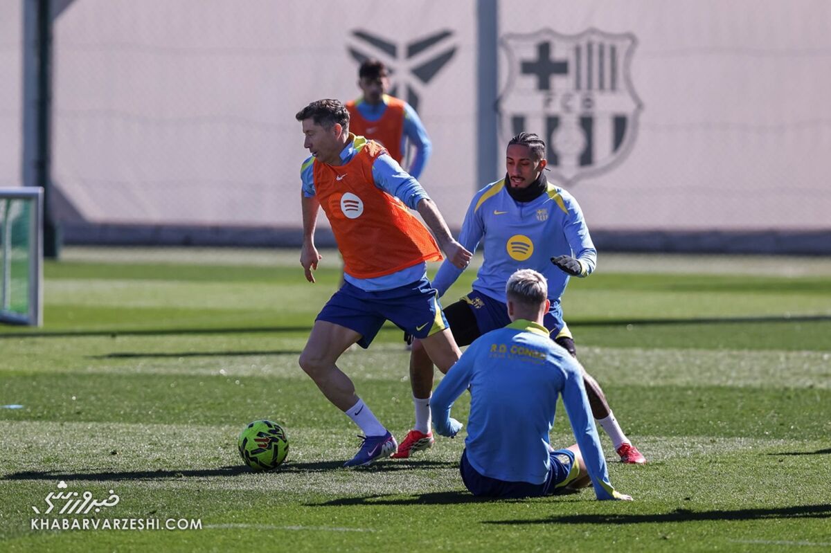 422903 فضای تمرینی بارسلونا