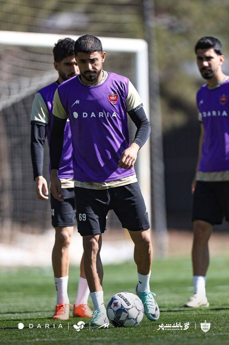 422985-1 محمدامین کاظمیان در تمرین پرسپولیس