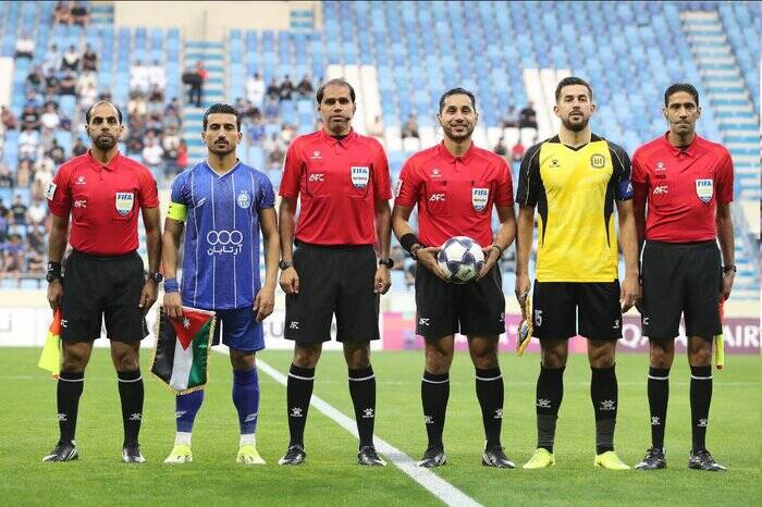 4587112 عاقبتِ فرصتسوزی؛ استقلال راند نخست را الحسین باخت!