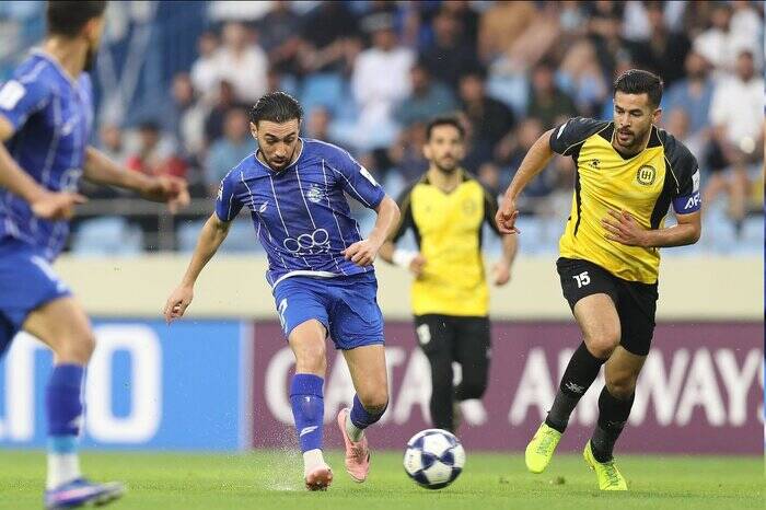 4587115 عاقبتِ فرصتسوزی؛ استقلال راند نخست را الحسین باخت!