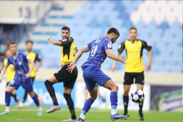 4587119 عاقبتِ فرصتسوزی؛ استقلال راند نخست را الحسین باخت!