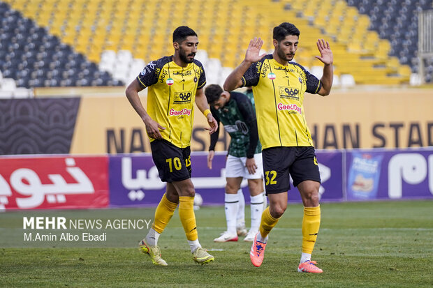 5893451 انتقاد پیشکسوت سپاهان از بیتعادلی تاکتیکی؛ حمله فقط ارسال نیست