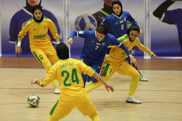 نبرد استقلال برای تثبیت صدر و تلاش تیم‌ها برای فرار از بحران