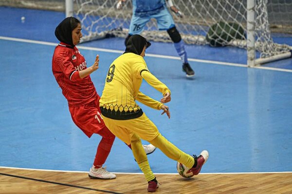 نبرد استقلال برای تثبیت صدر و تلاش تیم‌ها برای فرار از بحران