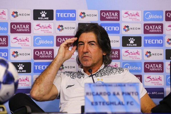 5897101-1 انصافی: ساپینتو شبه یک ماشین است/ استقلال باید سرمربیاش را عوض کند!