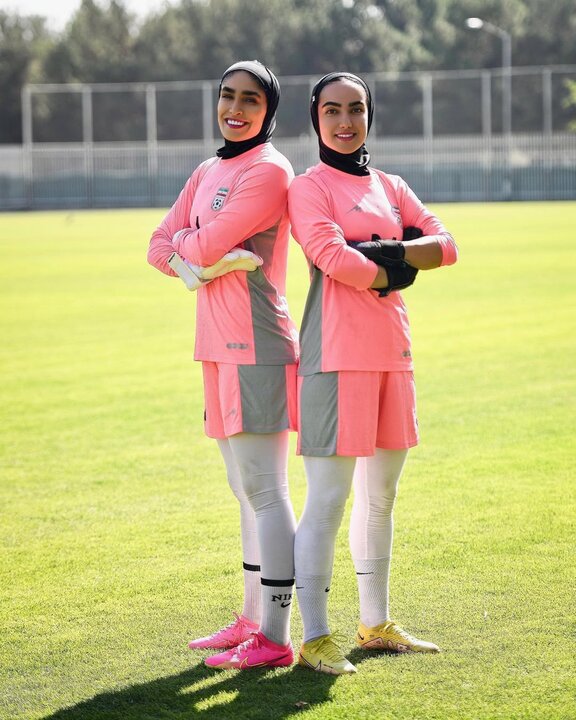 5906743 بهترین گلر لیگ: تعصب رنگی جایی در فوتبال حرفهای ندارد