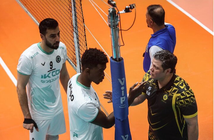 فدراسیون جهانی در مورد جنجال موسوی و بازیکن کوبایی پیکان چه می‌گوید؟