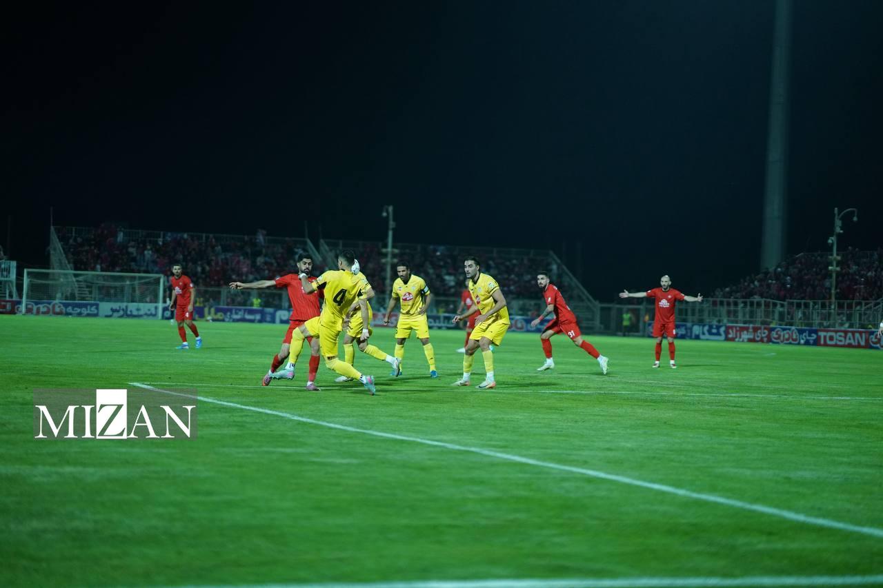 هفته بیستم لیگ برتر فوتبال| نبرد سخت تراکتور مقابل فجر/ پایان سقوط آزاد طلایی‌پوشان در اصفهان؟