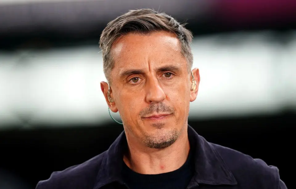 گری نویل: وی‌ای‌آر تصویری ناخوشایند از فوتبال به جا گذاشته است