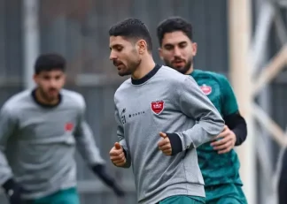محمد عمری در تمرین پرسپولیس پا به توپ شد