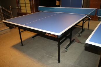 خرید میز پینگ پنگ استاندارد با قیمت تولیدی؛ راهنمای انتخاب حرفه‌ای برای خانه و باشگاه