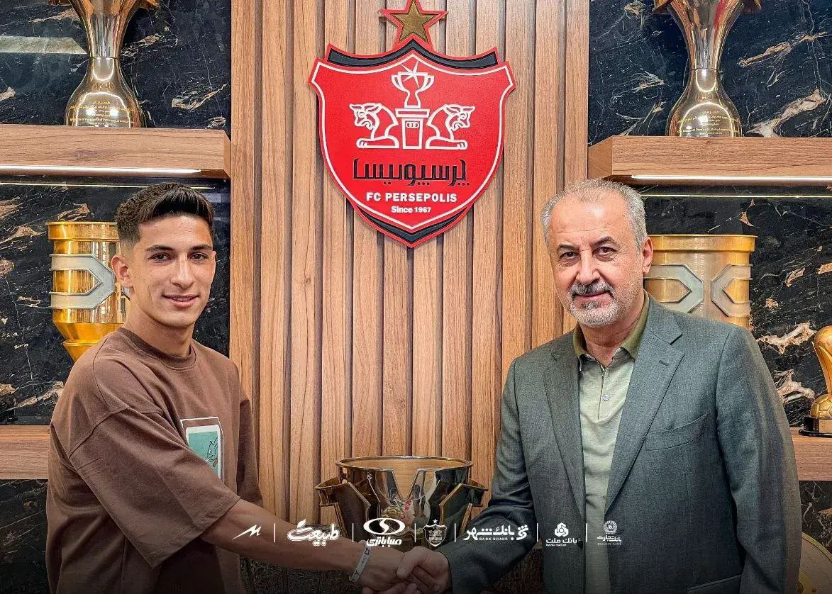 عکس از رضا درویش و امیرحسین محمودی