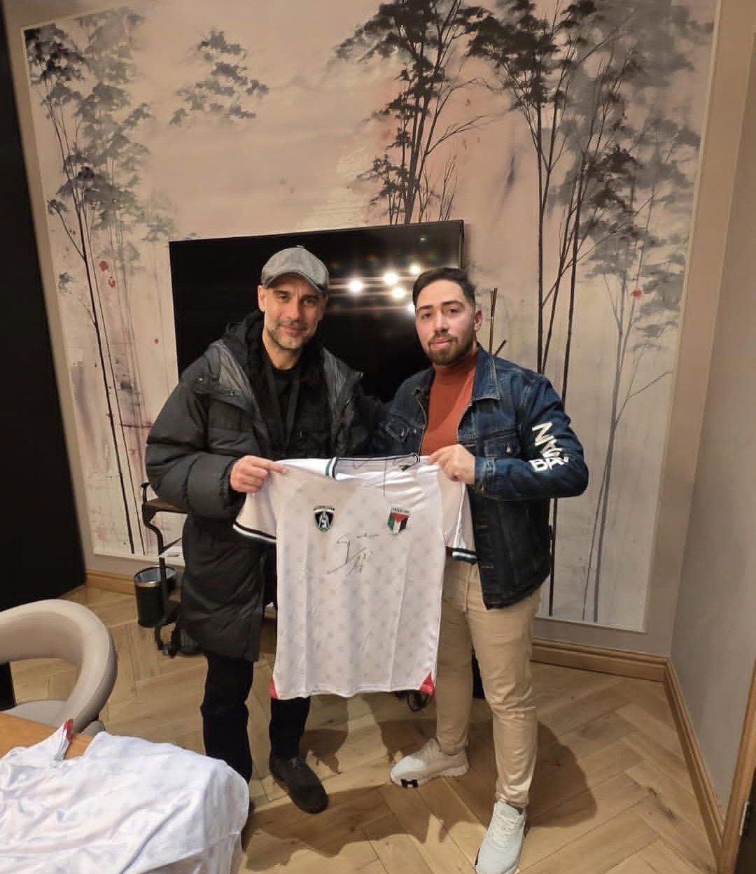 پپ گواردیولا برای فلسطینی‌ها هدیه فرستاد