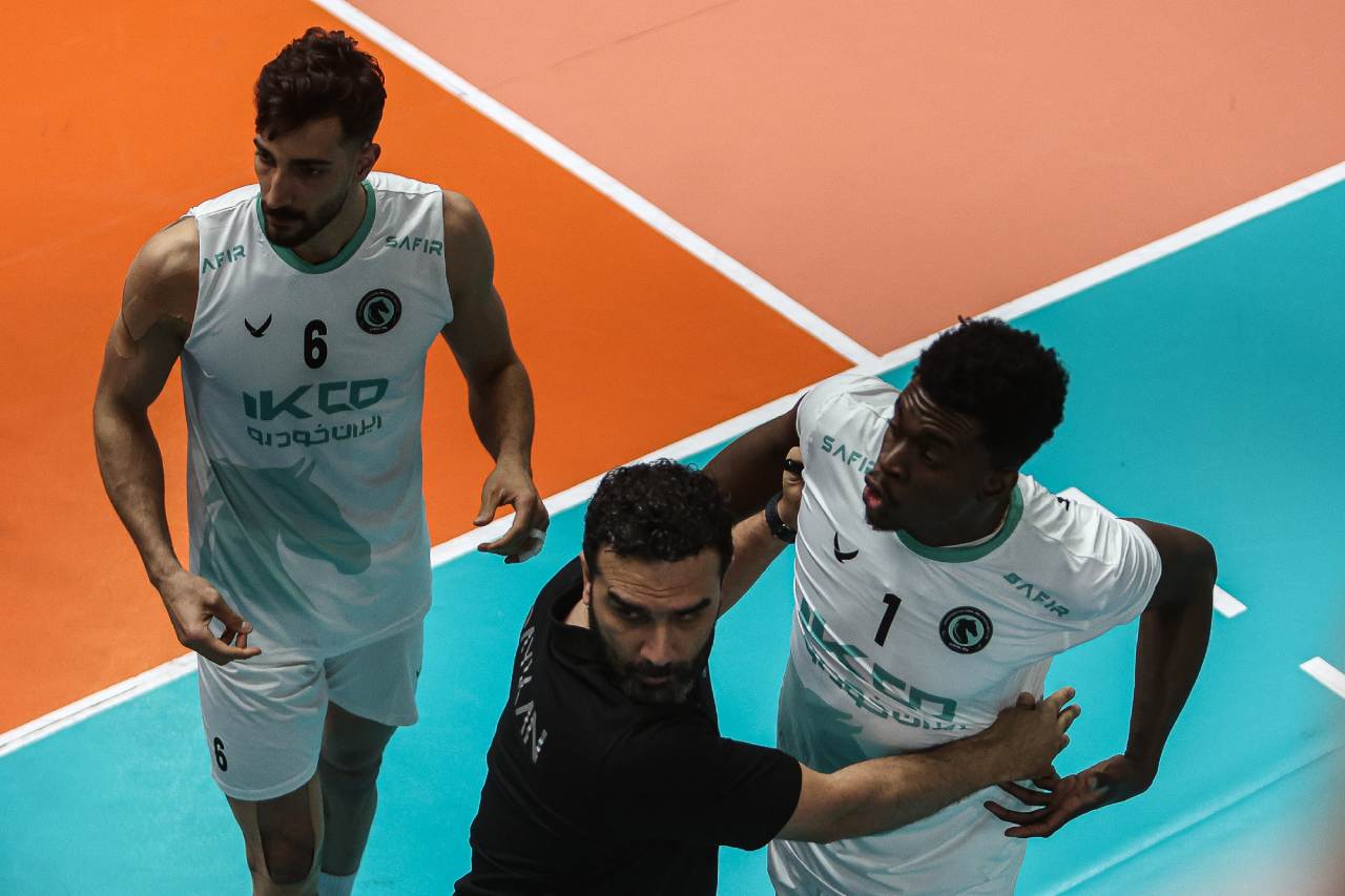 درگیری ماسو با محمد موسوی در دیدار پیکان مقابل شهداب