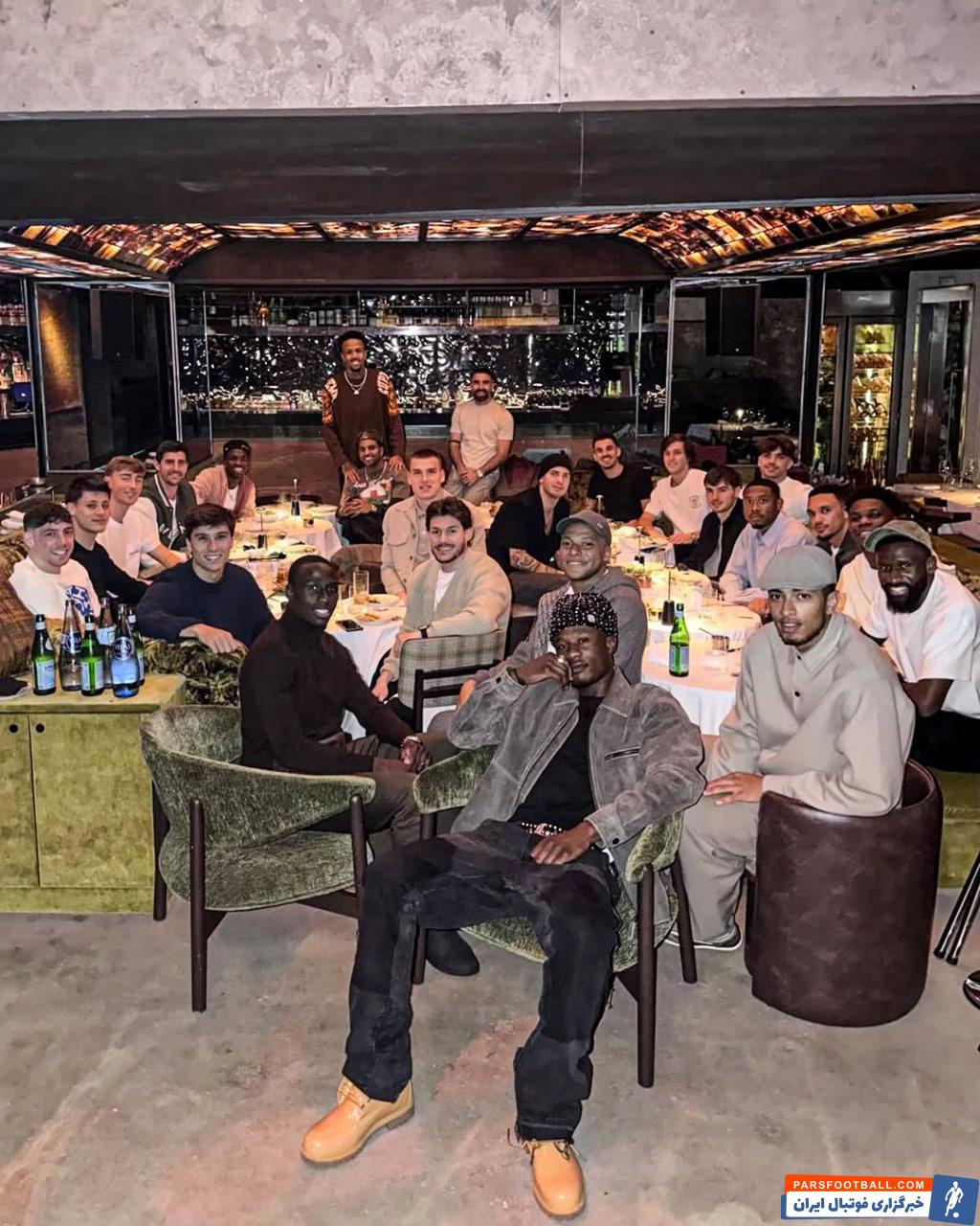 حضور همه بازیکنان رئال مادرید در رستوران در مرکز شهر مادرید برای صرف شام