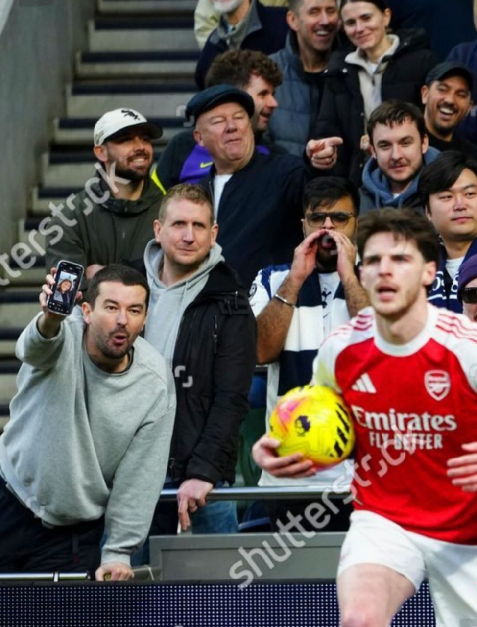 photo_2026-02-23_12-13-32 حرکت زشت هوادار تاتنهام و مسخره کردن فیزیک بدنی پارتنر رایس