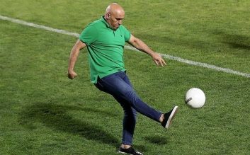 باشگاه الطلبه عراق درصدد تمدید قرارداد علیرضا منصوریان