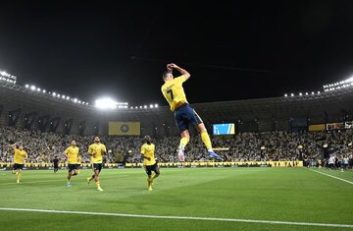 واکنش رونالدو به شعار هواداران الاهلی : من پنج جام لیگ قهرمانان اروپا دارم
