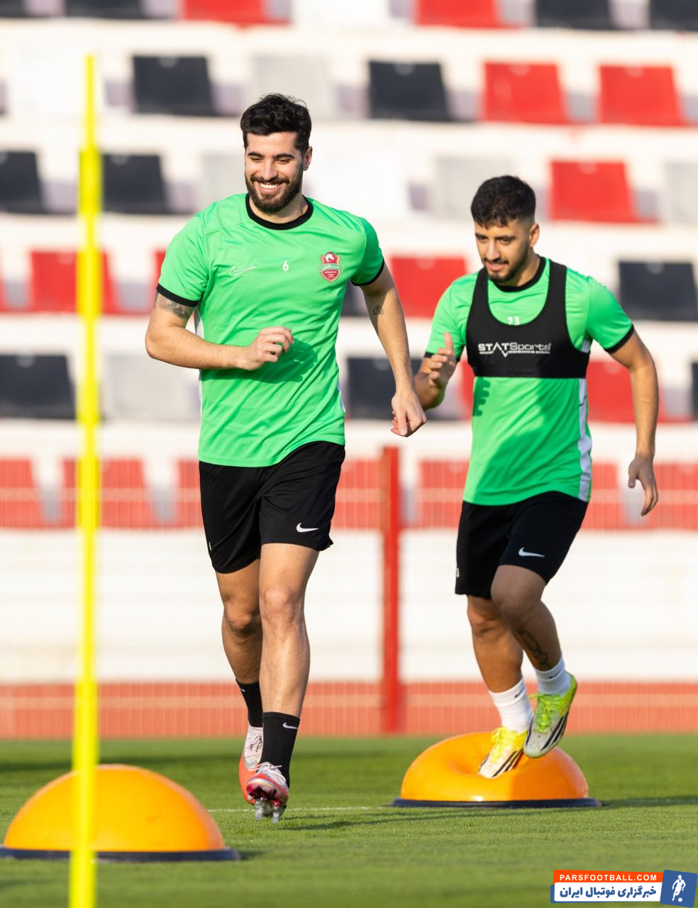 سعید عزتاللهی با روحیه بالا در تمرین شباب الاهلی پیش از دیدار با خورفکان