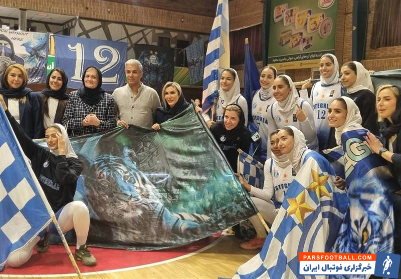 حضور آریا عظیمی‌نژاد در جشن قهرمانی تیم بسکتبال بانوان استقلال 