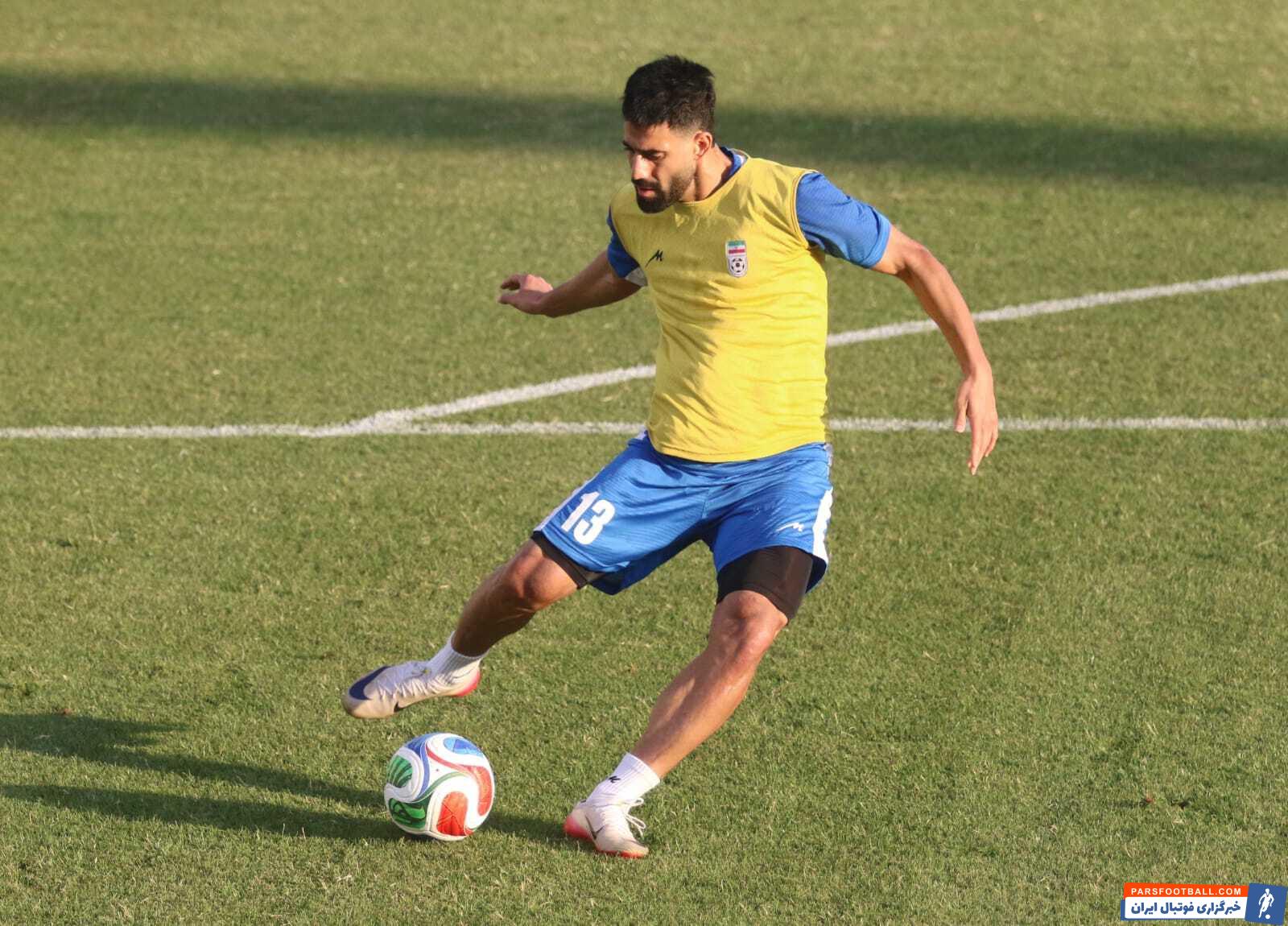 محمدحسین کنعانیزادگان مدافع ملیپوش پرسپولیس در کنار سردار دورسون