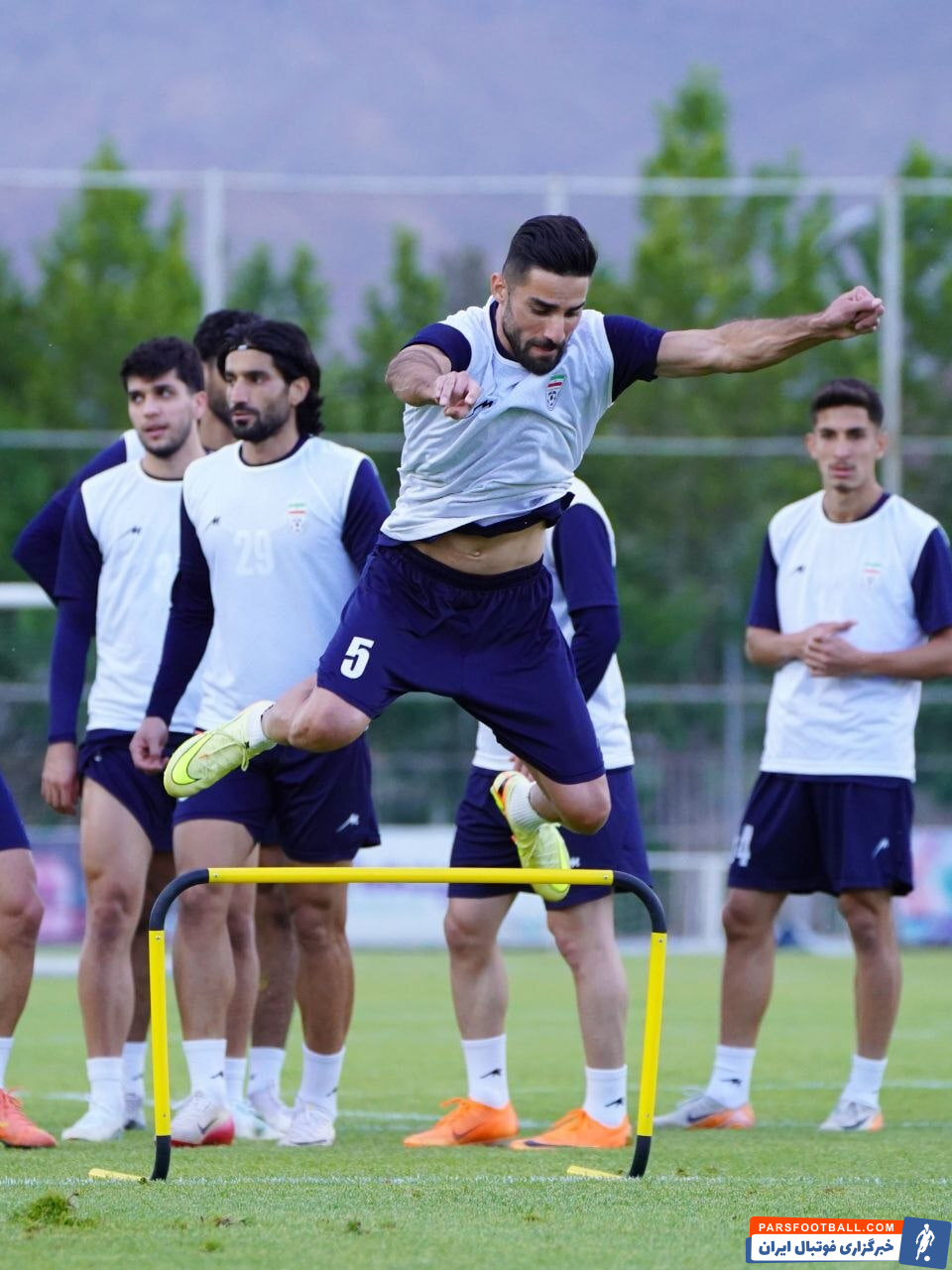 مدافع چپ پرسپولیس آمادهتر از همیشه ؛ عملکرد درخشان میلاد محمدی در تمرینات