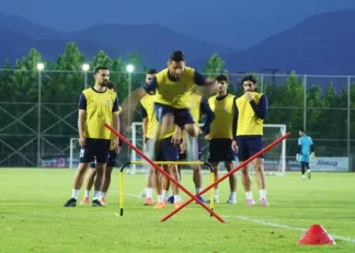 میلاد محمدی دفاع چپ پرسپولیس آماده سفر مستقیم از آمریکا به اروپا