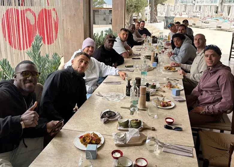جشن بازیکنان شالکه به خاطر صعود به بوندس لیگا در جزیره ایبیزای اسپانیا