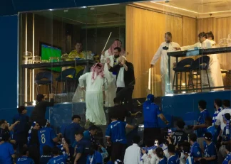 درگیری با چوب و بطری روی سکوها در دیدار النصر 1-1 الهلال در لیگ عرستان