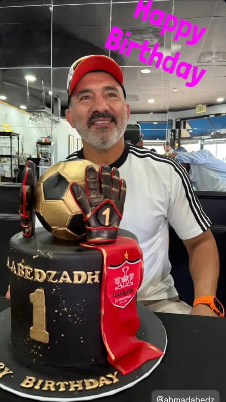 2320520_831-1 جشن تولد عابدزاده در آمریکا با کیک پرسپولیس