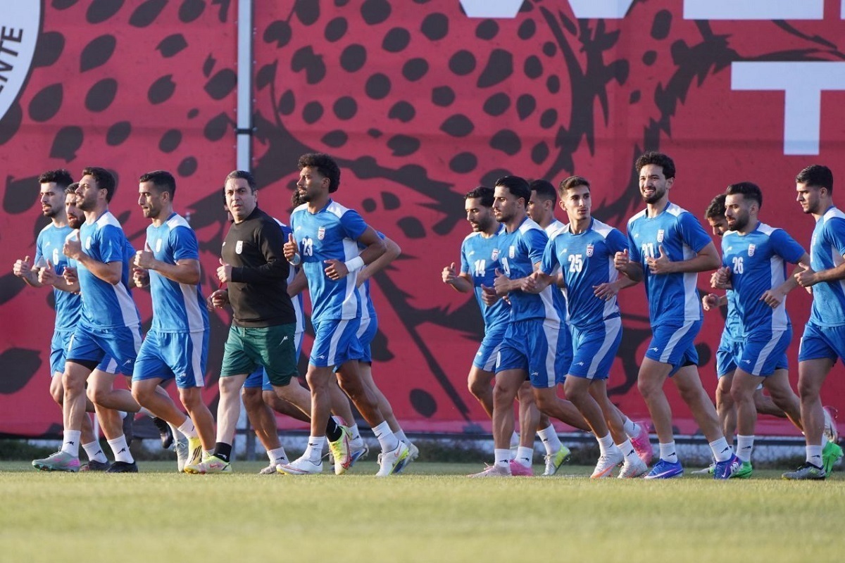 بیاتینیا: مشکل دفاعی تیم ملی ساختاری است نه فردی/ هدف منطقی ایران باید صعود از گروه باشد بیاتینیا: مشکل دفاعی تیم ملی ساختاری است نه فردی/ هدف منطقی ایران باید صعود از گروه باشد