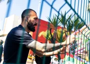 روزبه چشمی با وجود مصدومیت؛ راهی لسآنجلس شد