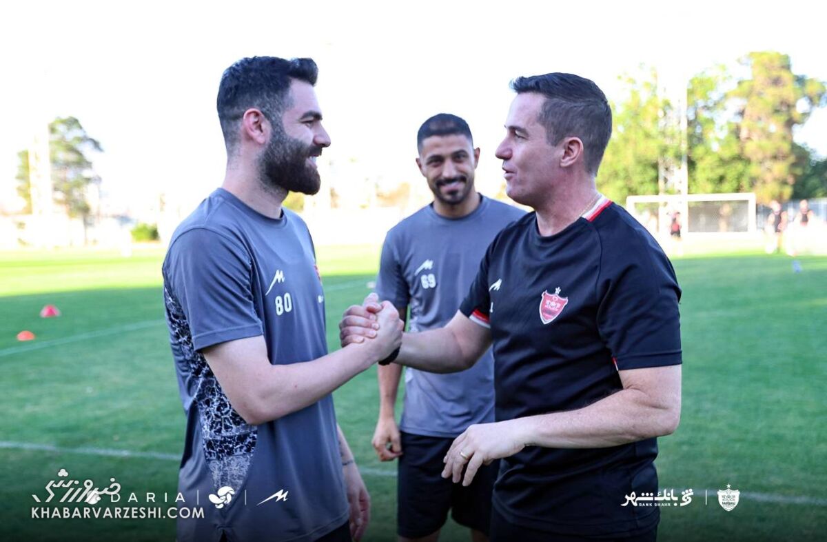 431471 اوسمار رسید پرسپولیس بمب خنده شد/ واکنش سرمربی برزیلی به دیدن بازیکن مغضوب +عکس