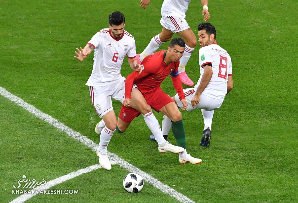433327 خطای سعید عزتاللهی روی کریستیانو رونالدو در دیدار ایران - پرتغال در جام جهانی ۲۰۱۸