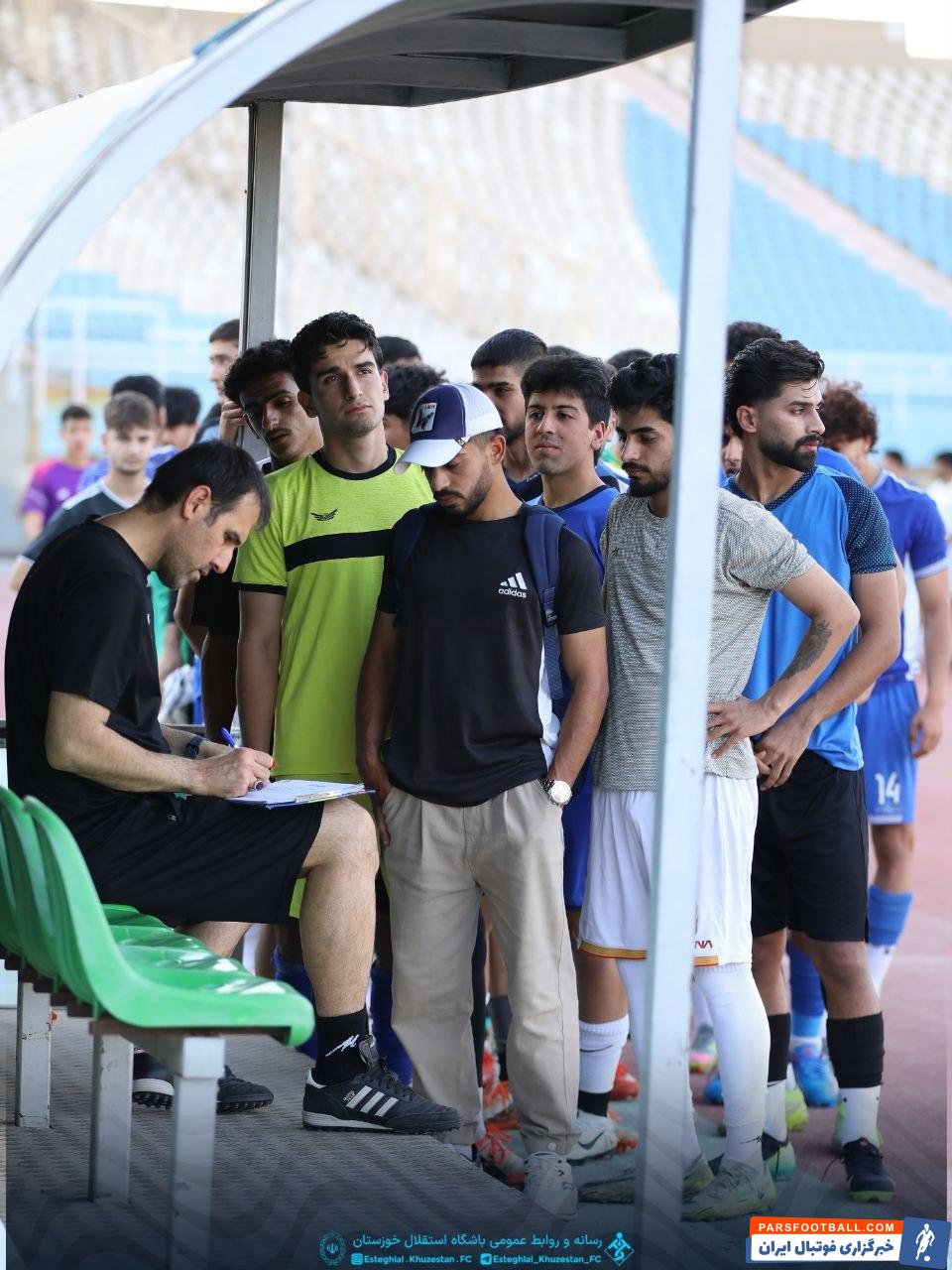 تمرینات و تستگیری بازیکنان مستعد در آکادمی استقلال خوزستان ادامه دارد