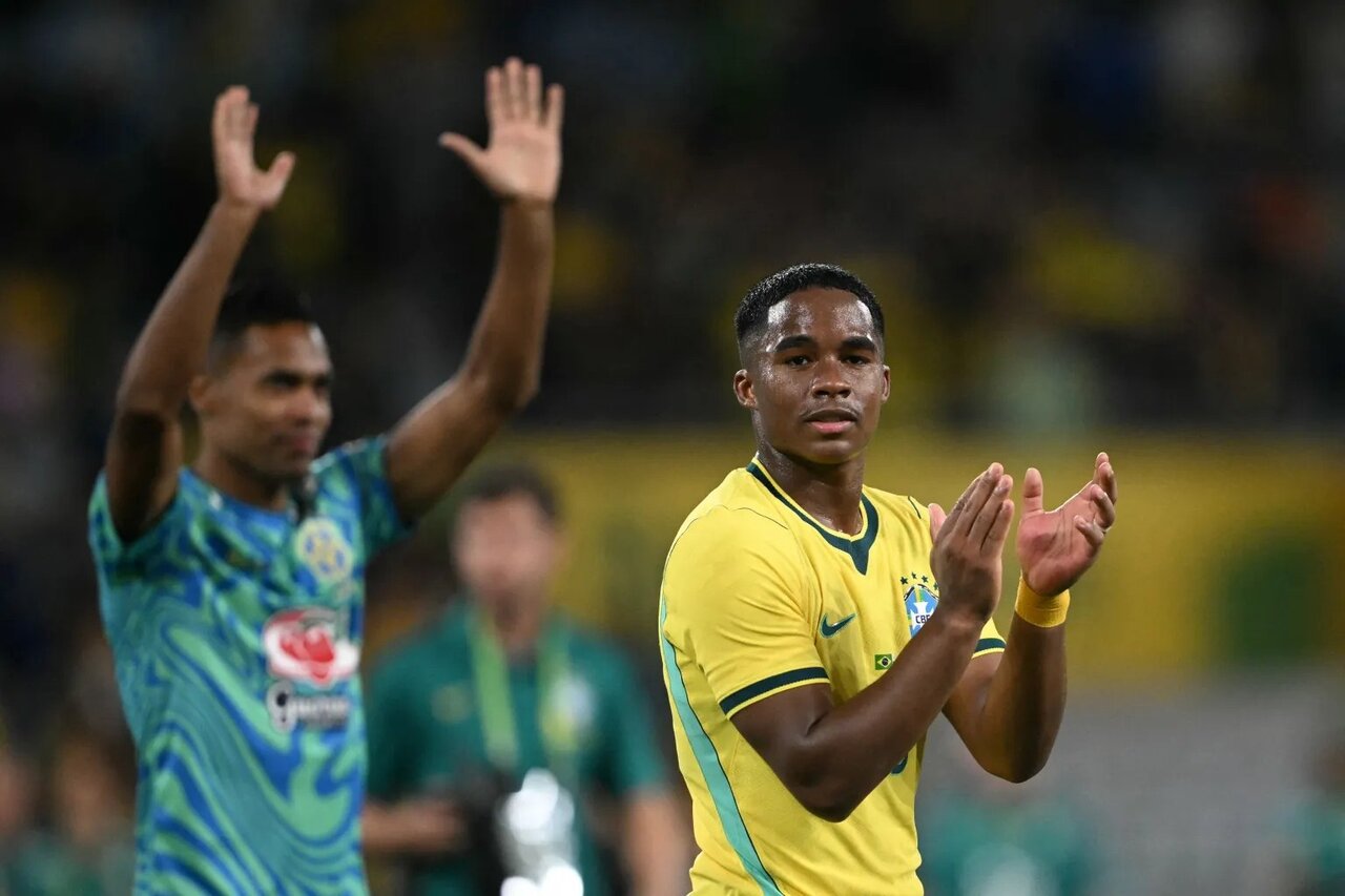 6424341