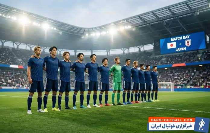 طرفداران تیم ملی ژاپن در حال تمیز کردن سکوی ورزشگاه در پایان دیدار با هلند