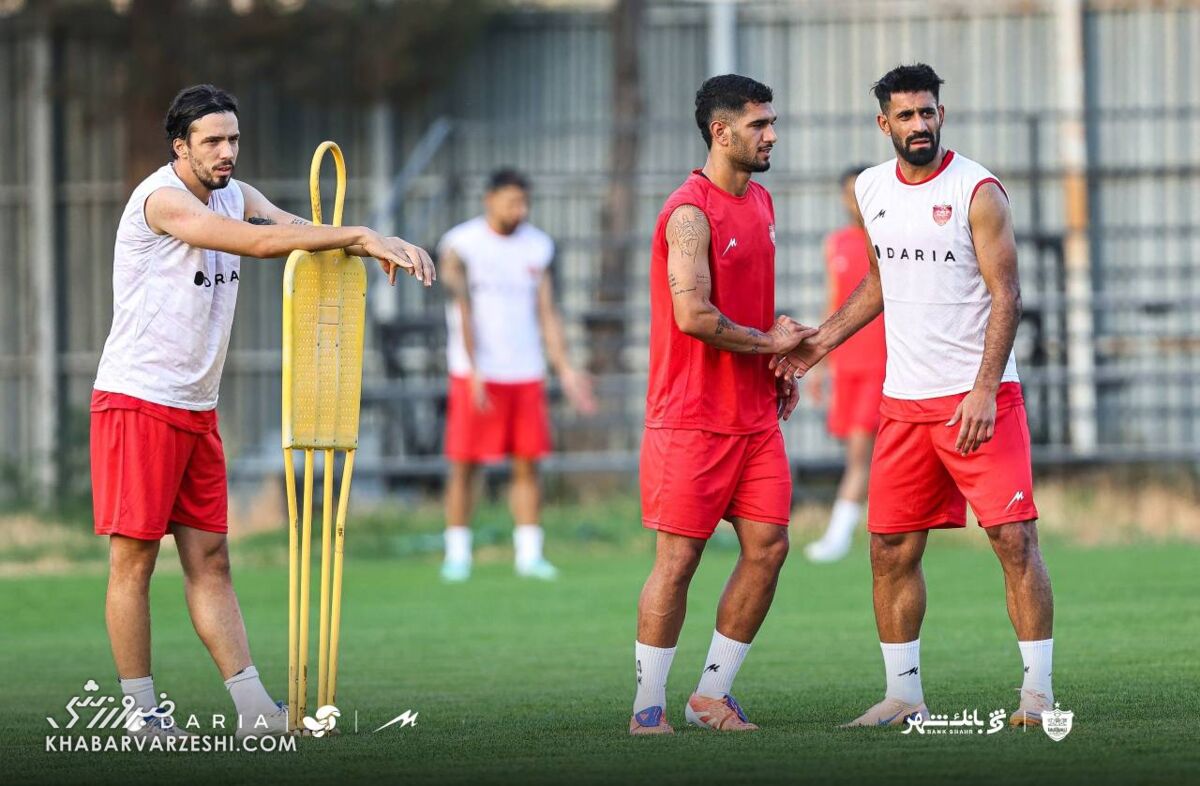 436372 کریم باقری با ستارههای تیم ملی به پرسپولیس برگشت +تصاویر