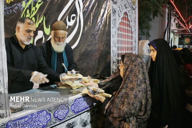 4645090 روایت موکبی که میلیونها زائر را بدرقه میکند؛از دل مردم تا جاده کربلا
