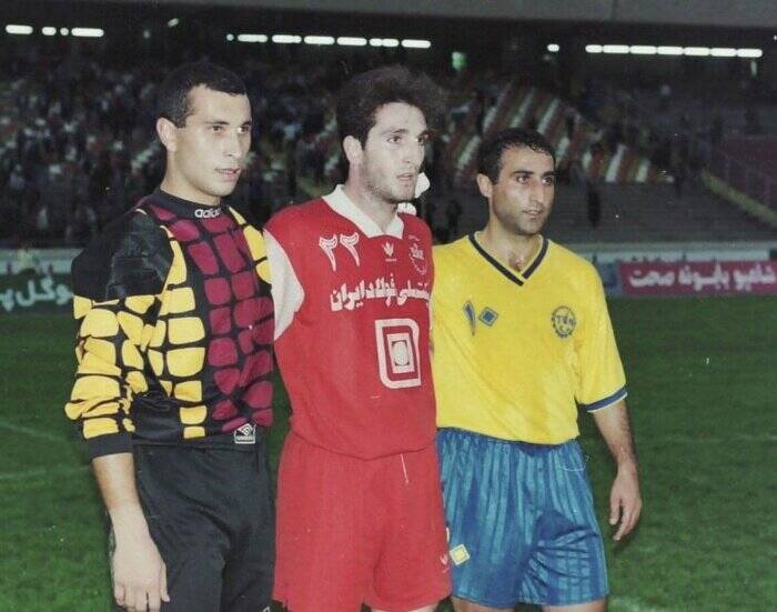 4695948 لئون