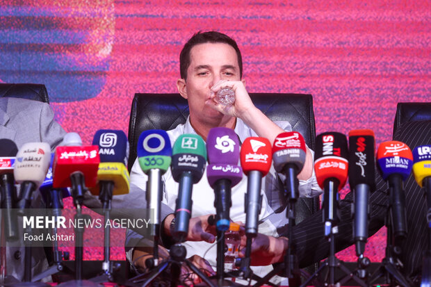 5747830 اعلام جزئیات توافق اوسمار با پرسپولیس برای پایان همکاری