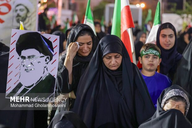 لرستان در سوگِ یگانه‌ دوران؛ زمین و زمان سیاه‌پوش یک عمر مجاهدت است