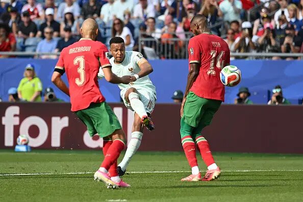 امباپه پنالتی را هدر داد اما صعود را نه؛ فرانسه در نیمه‌نهایی جام جهان