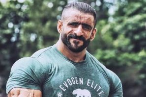 استوری هادی چوپان برای رهبر شهید : زیارتت قبول آ سید ، برگرد دلمون تنگه برات