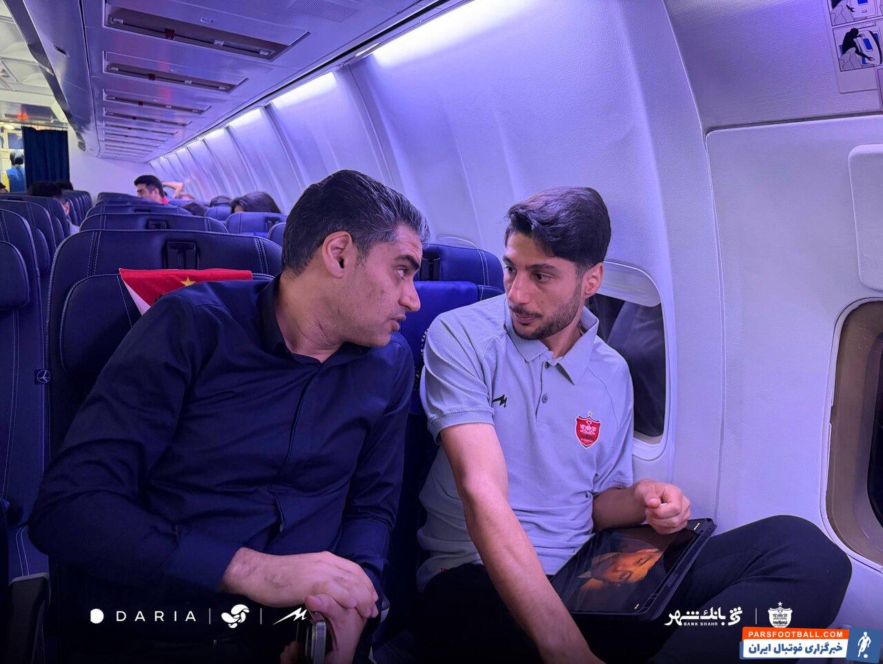 تصویری از محمدمهدی محبی وینگر جدید پرسپولیس در کنار پیمان حدادی مدیرعامل باشگاه