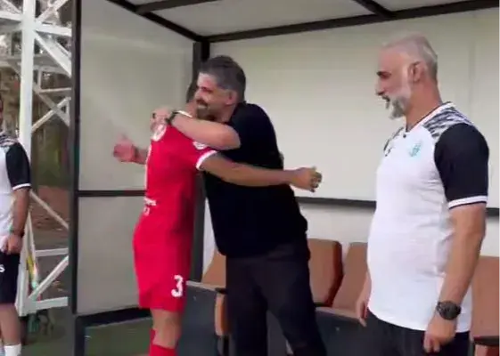 شوخی پیروز قربانی سرمربی آلومینیوم با جلالی بازیکن پرسپولیس : «چطوری یاغی!»