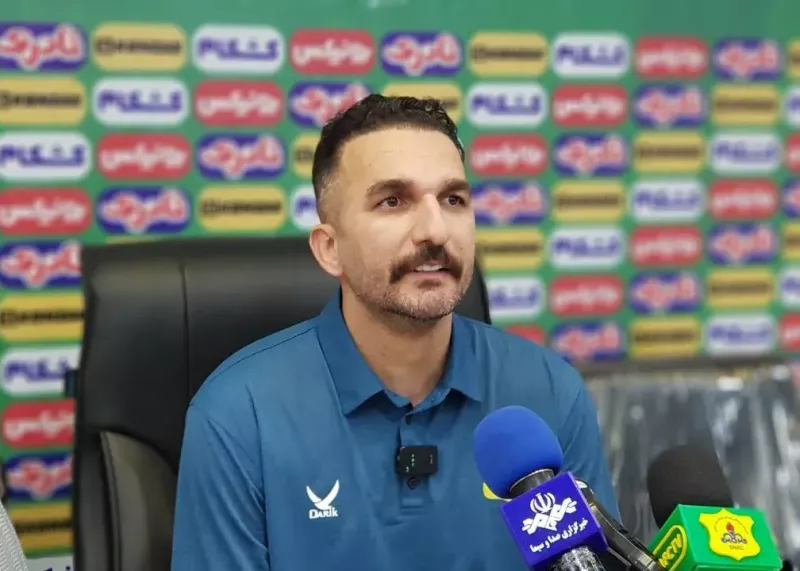 محمد نوری سرمربی صنعت نفت آبادان: برای نفت به دو ستون قول می‌دهیم