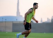 رونمایی الوصل از پوستر مهدی طارمی با کلاه‌خود پیش از دیدار با شباب الاهلی