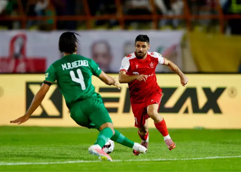 عکس؛ درخشش محمد عمری در اولین بازی فصل پرسپولیس برابر شمسآذر