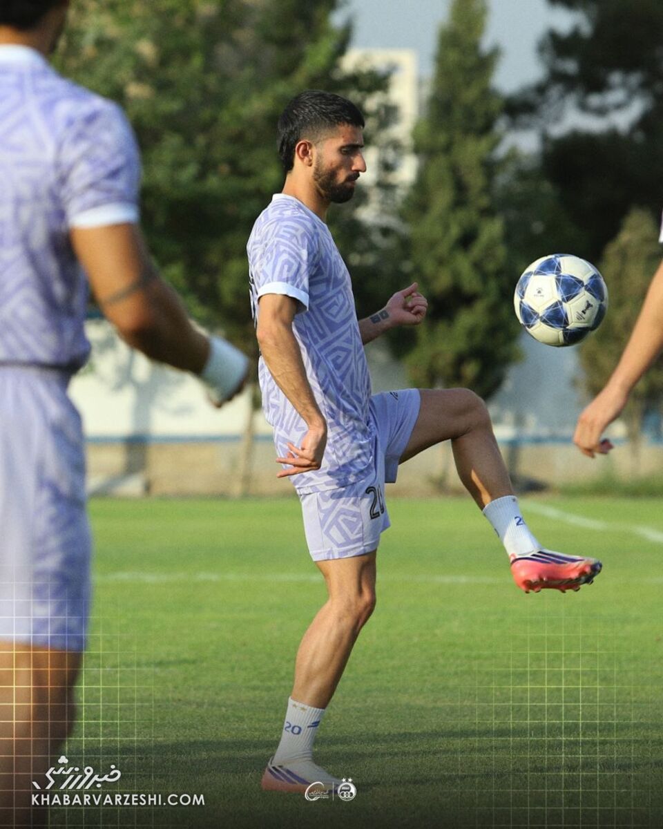 439383 استقلال